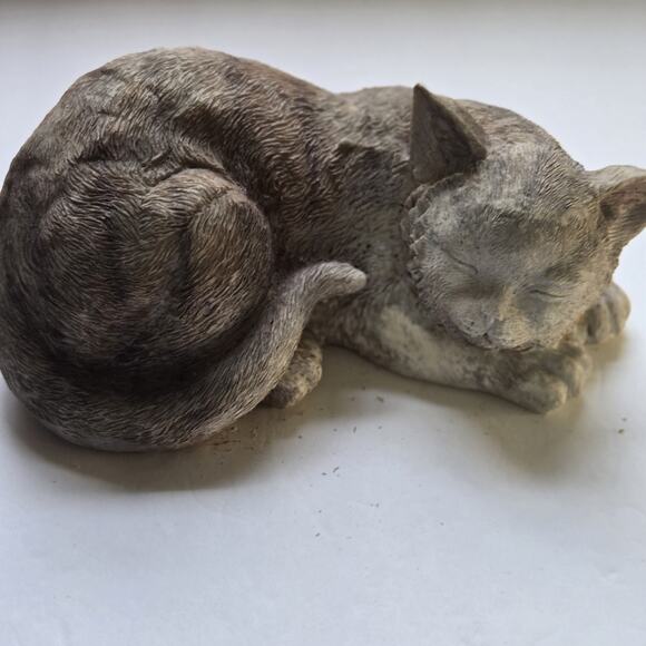 Sleeping Cat Resin Gray and Brown Coloring Very Lightweight Home/Porch Decor - Picture 5 of 8